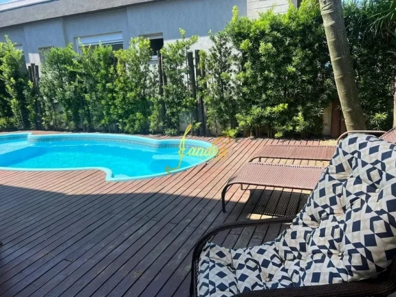 Imagem Casa térrea em condomínio fechado mobiliada e decorada 160m2