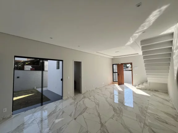 Imagem Casa / Sobrado para Venda em Florianópolis / SC no bairro Ingleses do Rio Vermelho