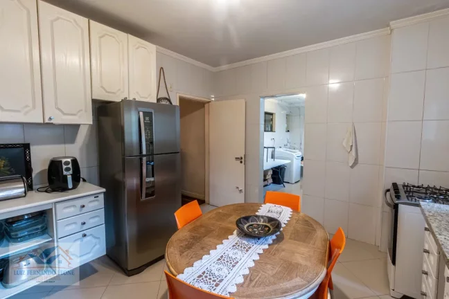 Imagem Apartamento com 3 dormitórios sendo 1 suíte, à venda, 158m² e 1 vaga, por R$ 1.650.000,00, no Itaim Bibi