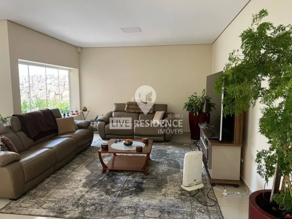 Imagem Chácara em Condomínio com 4 Quartos e 5 banheiros à Venda, 560 m²