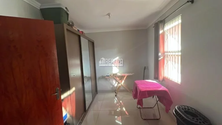 Imagem Apartamento de 3 dormitórios no Condomínio Residencial Jardim Europa, no bairroParque do Mirante, Uberaba