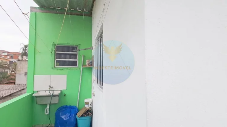Imagem Casa com Kitnetes Independentes com Renda em Cotia