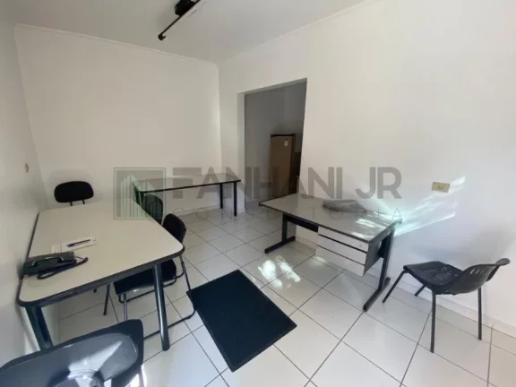 Imagem Imperdível: Casa Comercial de Alto Padrão no Jardim América, São Paulo-SP, 6 salas, 6 banheiros, 20 vagas de garagem, 370m²!