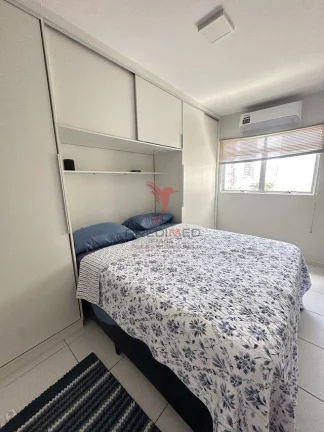 Imagem Vende-se apartamento lindo de 2 Quartos, recém reformado, no coração do bairro de Tambau