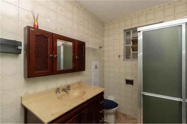 Imagem Casa a venda no Jardim Mutinga, com piscina, excelente para renda extra.