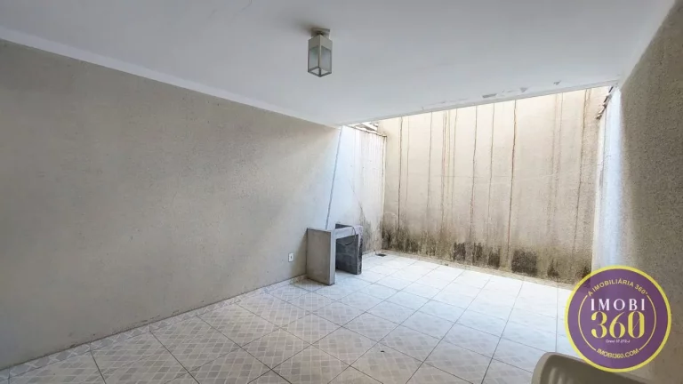 Imagem Sobrado Triplex com excelente espaço interno