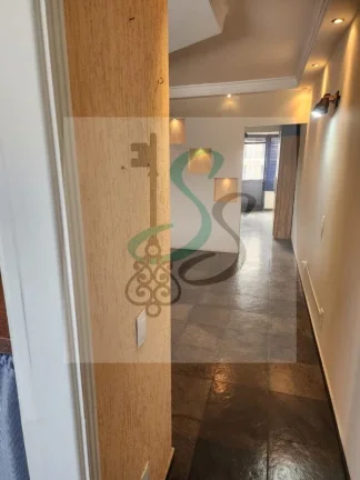 Imagem Apartamento à venda na Vila Itapura, Campinas/SP. Apartamento com 2 dormitórios com armários , cozinha americana, banheiro social com armário, despen