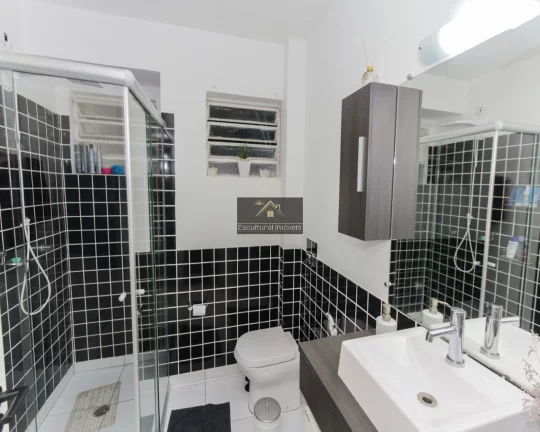 Imagem VILA NOVA CONCEIÇÃO APARTAMENTO À VENDA 108,00 M 2 DORMITÓRIOS 2 BANHEIROS SALA ESPAÇOSA DEPENDÊNCIAS REPLETAS DE ARMÁRIOS SEM VAGA ÓTIMA LOCALIZAÇÃO
