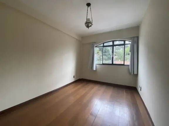 Imagem Amplo Apartamento com 4 quartos, próximo à Faculdade de Medicina