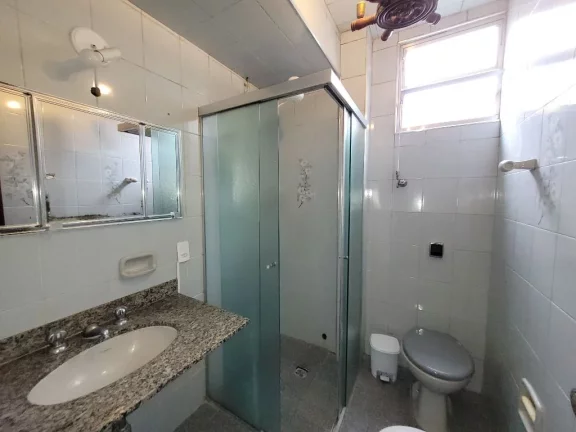Imagem PITANGUEIRAS – CALÇADÃO COM MARAVILHOSA VISTA AO MAR, AMPLO APARTAMENTO COM 100 M² ÚTEIS, 01 VAGA DE GARAGEM NO PRÉDIO, LOCALIZAÇÃO PRIVILEGIADA.