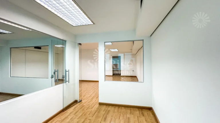 Imagem Sala Comercial para alugar com 91m² e 2 vagas - R$4.457,77 - Eagle Point - Alphaville Industrial - Barueri/SP