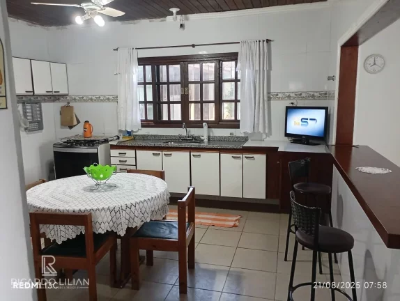 Imagem Casa de esquina em Caragua com 3 dormitorios e piscina a venda.