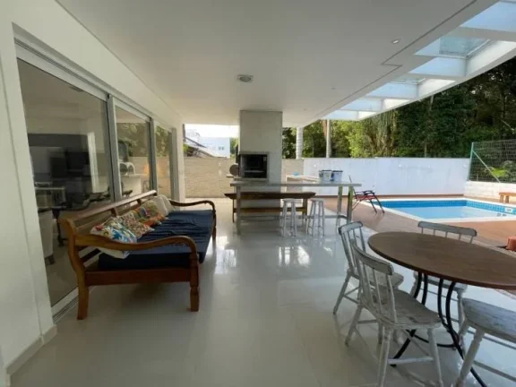 Imagem Casa com 4 dormitórios para alugar- Jurerê - Florianópolis/SC