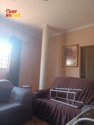 Imagem Impecável casa em condomínio à venda em Ribeirão Preto-SP, no Royal Park, com 3 suítes, 3 vagas e 480m². Venha conhecer!