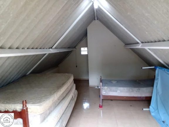 Imagem Chácara região de cipó Guaçu (Embú Guaçu) região de mata silvestre, 15.000 MTS de área livre, casa de 130 mts construído, 2 chalés, 1 casa de caseiro.