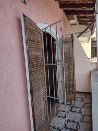 Imagem Sobrado com 3 dormitórios para alugar, 176 m² por R$ 2.600,00 Pq Marajoara