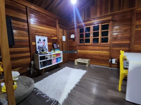 Imagem Casa em Embu das Artes, com 3 casas e 210m² por R$1.050.000 - Embu das Artes.