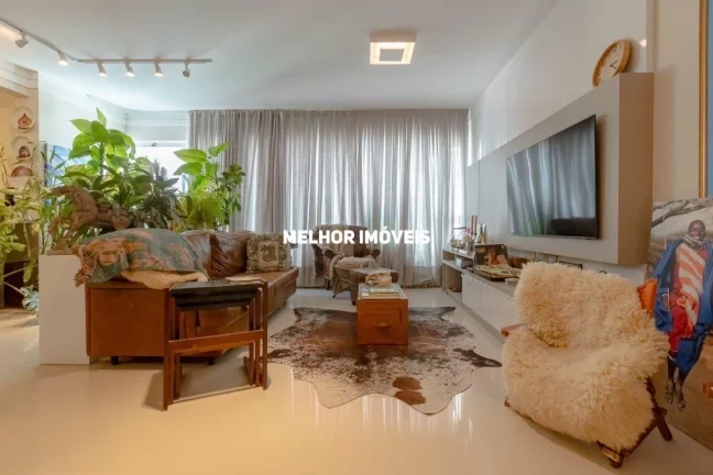 Imagem Apartamento á venda com 3 dormitórios no Centro de Balneário Camboriú