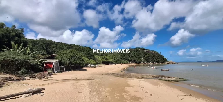 Imagem Terreno Frente Mar á venda localizado na praia Ponta grande em Porto Belo Santa Catarina.