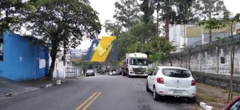 Imagem ???? "Cansado de pagar caro em galpão apertado e mal localizado?"