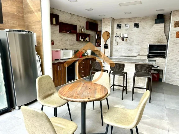 Imagem Casa de Luxo no Condomínio Vila das Magnólias: 4 quartos, 3 suítes, 2 salas, 2 vagas na Jardim Prudência, SP. Aproveite!