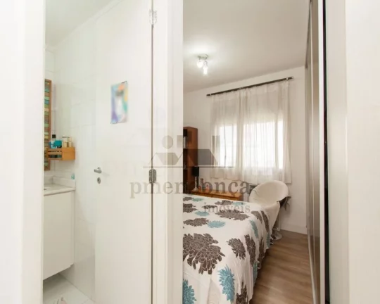 Imagem Apartamento excelente repleto de armários, com living para 02 ambientes, terraço, 03 dormitórios ...