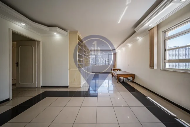 Imagem Imperdível Apartamento à Venda na Vila Mariana, São Paulo-SP: 4 Quartos, 1 Suíte, 2 Salas, 2 Banheiros, 1 Vaga, 126m².