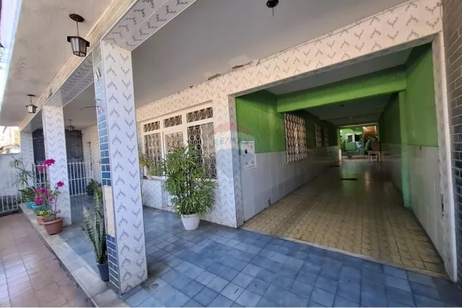 Imagem Casa á venda com 3 quartos com 708m² em Campinho - Rio de Janeiro