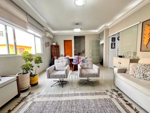 Imagem Sobrado com 3 dormitórios sendo 1 suite à venda, 136 m² por R$ 1.100.000 - Gonzaga - Santos/SP
