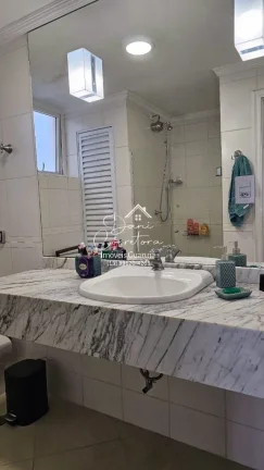 Imagem Apartamento reformado com 2 quartos com suíte e vaga de garagem em Pitangueiras, Guarujá-SP - Imperdível oportunidade!
