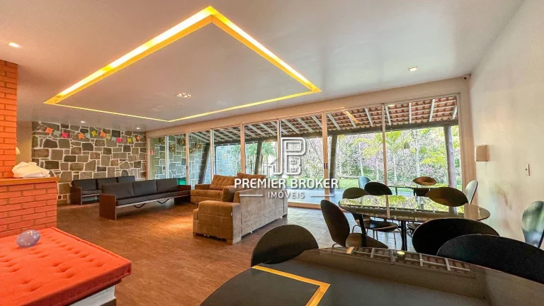 Imagem Apartamento com 3 dormitórios à venda, 124 m² por R$ 990.000,00 - Pimenteiras - Teresópolis/RJ