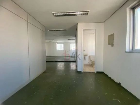Imagem Duas salas comerciais unificadas com o total de 80m² para locação no Alto da Boa Vista/Santo Amaro.