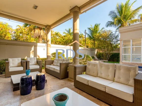 Imagem Espetacular sobrado Sobrado de 3 andares finamente mobiliado e decorado com vista mar!!! 700m²!Porteira fechada!