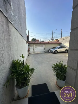 Imagem Condomínio Fechado com 02 suíte com vaga de garagem no Bairro Vila Dalila