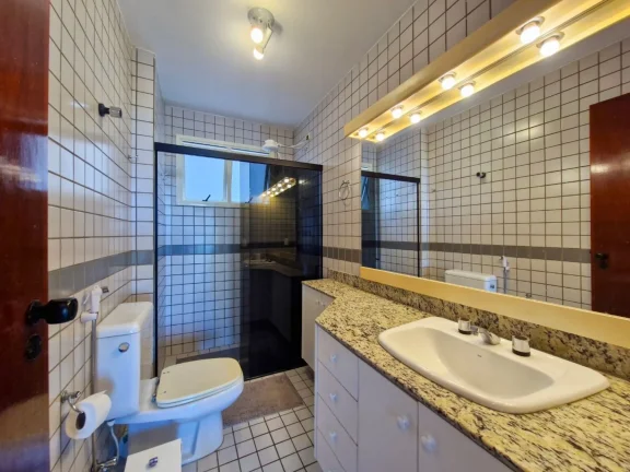 Imagem Imperdível apartamento à venda na Riviera de São Lourenço Módulo 03: 4 quartos, 1 suíte, 2 salas, 1 vaga, 131,06m²!