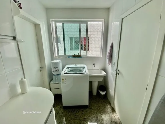 Imagem Descubra este espaçoso apartamento à venda na Rua Professora Bartira Mourão, localizado no charmo...