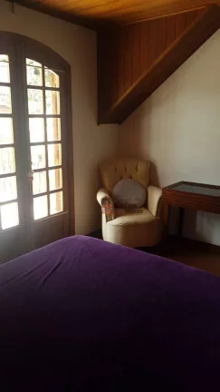 Imagem Sobrado com 3 dormitórios à venda, 206 m² por R$ 1.150.000 - J Jaguaribe - Campos do Jordão/SP