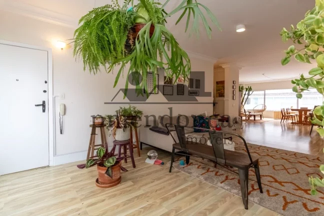 Imagem Apartamento venda Avenida Higienopolis com 3 quartos ( 1 sui­te ) e 1 vaga, 186 m2