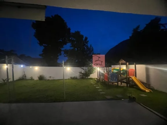 Imagem Casa para Venda em Maricá/RJ - 3 Dorm. 280 m2 Área Útil