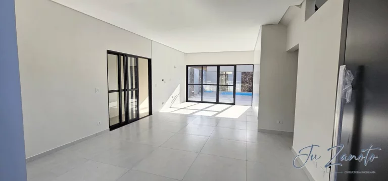 Imagem Sobrado alto padrão com Piscina, 3 suítes próximo ao Centro Matinhos-PR