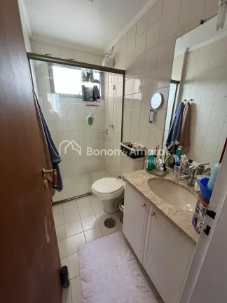 Imagem Excelente apto em Campinas, com ótima localização, bom andar, sacada, 3 dormitórios ( sendo 1 su...