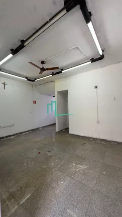 Imagem Imóvel muito bem localizado em área nobre de Ribeirão, ao lado de bancos e ótimos comércios.