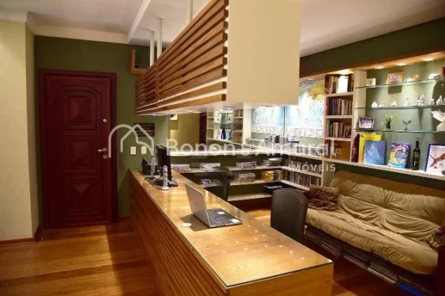 Imagem Sofisticação e privacidade em cada detalhe

Esta esplêndida residência oferece ambientes elegant...
