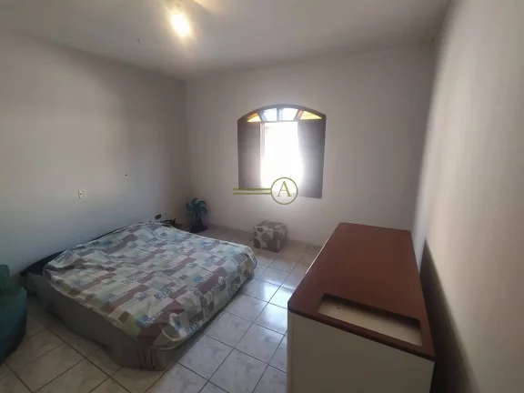 Imagem Casa térrea com 2 dorms, á 950m da Praia à venda em Peruíbe