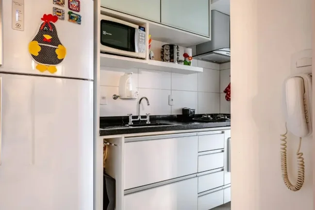Imagem Apartamento 61M², 2Q, 1 Suíte, 2 Banheiros, 1 Vaga, Varanda Gourmet, Academia, Piscina, Churrascaria, Salão de Festas e Jogos, Playground, Depósito.