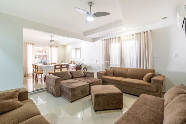 Imagem Maravilhoso sobrado com 404 m² de área construída, sendo 03 suítes com ar condicionado(uma no pi...
