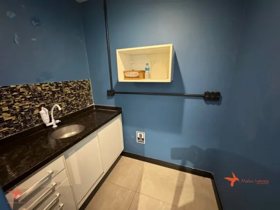 Imagem Casa Comercial à Venda em Pinheiros, São Paulo-SP: 5 Salas, 3 Banheiros, 1 Vaga de Garagem e 120m² de Área
