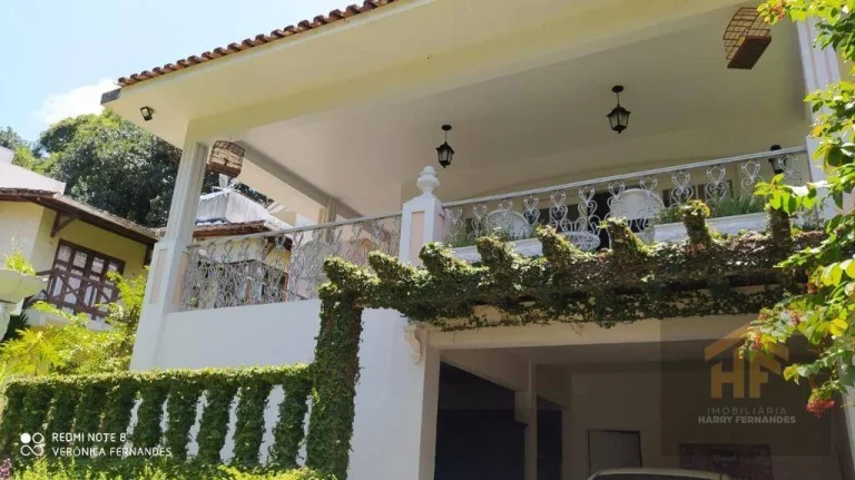 Imagem Casa de 250m² à venda, com 3 quartos (1 suíte), localizada no Sítio dos Pintos, Recife - Pernambuco.