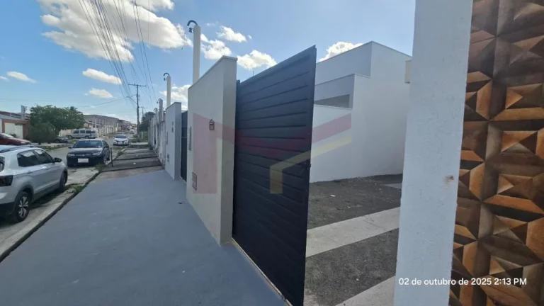 Imagem Casa 2/4 na Conceicao