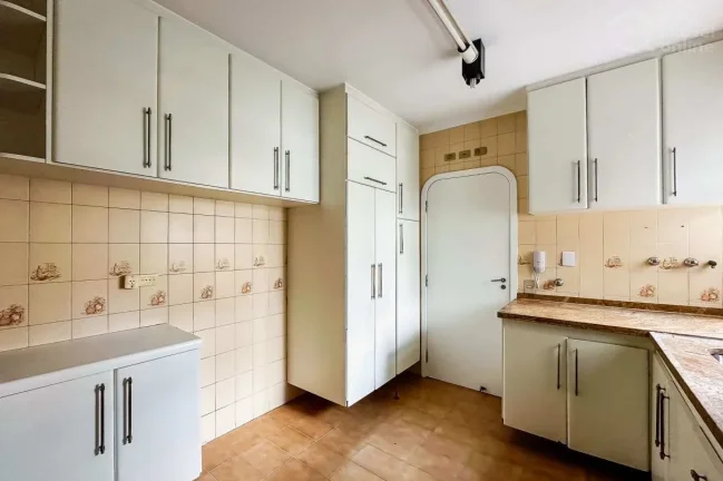 Imagem Apartamento com 216m2, 3 suítes e 3 vagas à venda em Perdizes, São Paulo